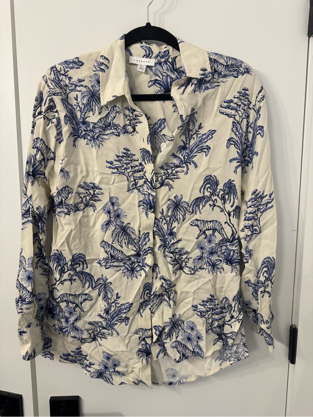Top shop women’s Printed Button-Up Shirt - Blue on Cream